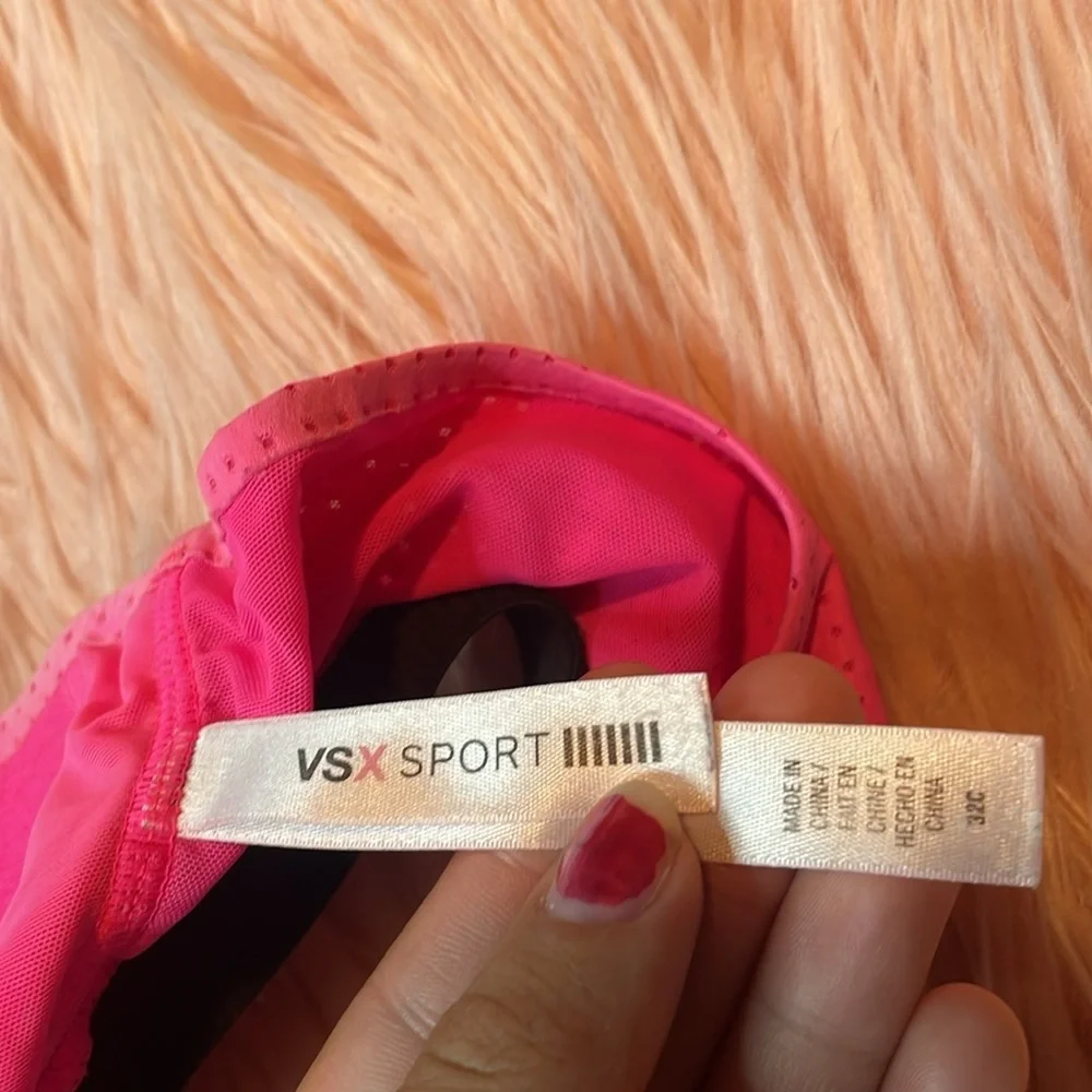 VSX Victoria’s Secret Sport Pink Sports‎ Bra Size 32C